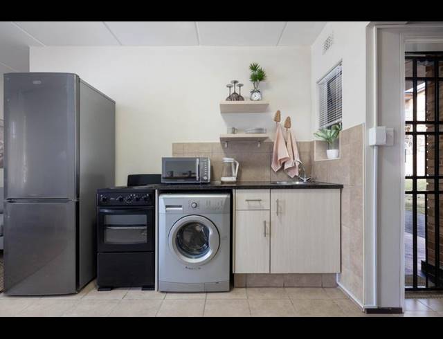 1 BEDROOM PROPERTY TO RENT IN NOORDWYK